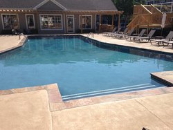 Concrete Pool #007 by Southeast Pool Builders